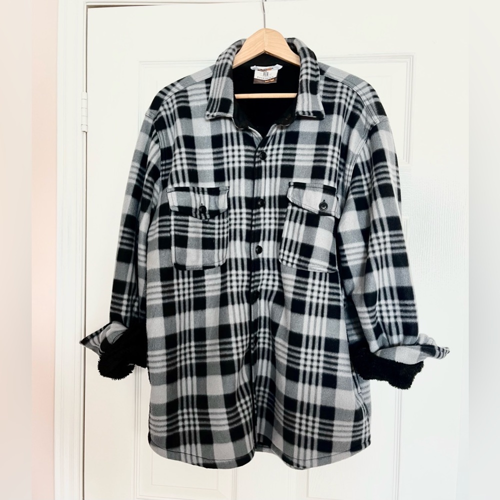 Sherpa Lined Plaid Shacket Men’s Black Grey Fleece Jacket Size M - Picture 6 of 10